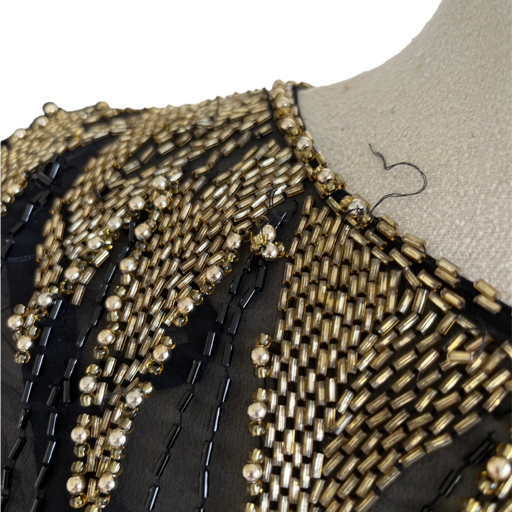 Elegant Black and Gold Women's Dress - Picture 4 of 7